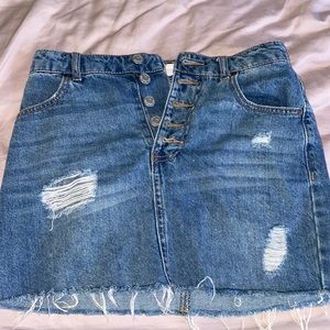 Adorable distressed jean skirt size 1